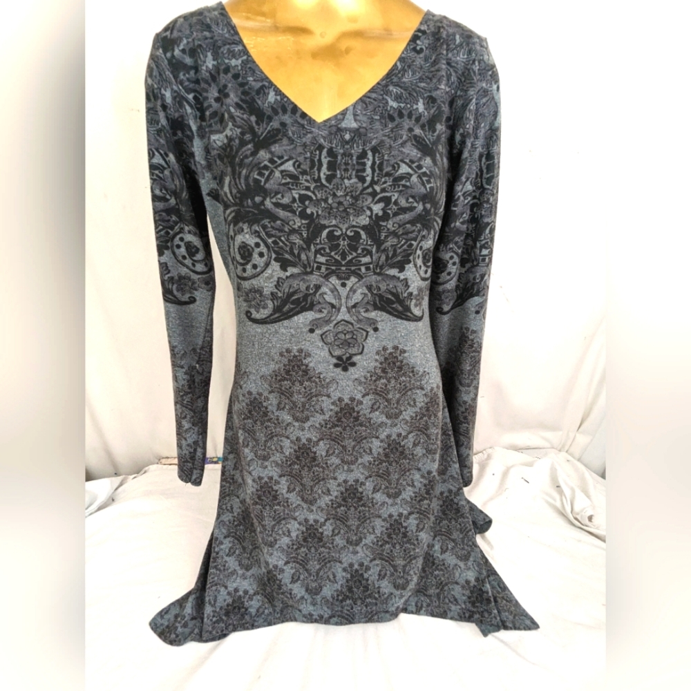 Joe Browns Sweater Tunic with Bold Graphics. Medium